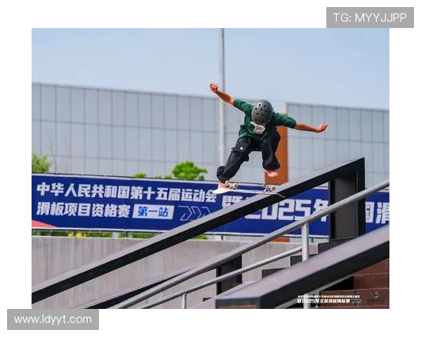 杭州滑板队在攀岩联赛中以60分稳居积分榜首位