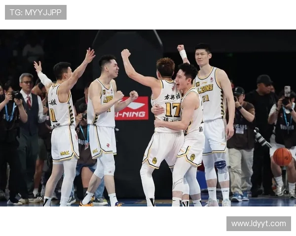 CBA今日精彩对决山东队迎战北京队期待激烈角逐与精彩表现